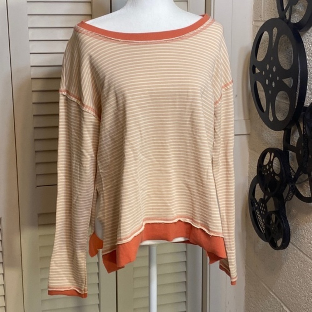 NWT HEM & THREAD M peachy toned lightweight sweatshirt with side slits